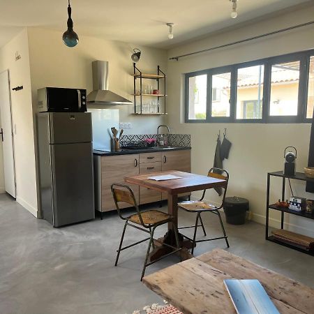 Studio Dans Les Alpilles Appartement Fontvieille Buitenkant foto