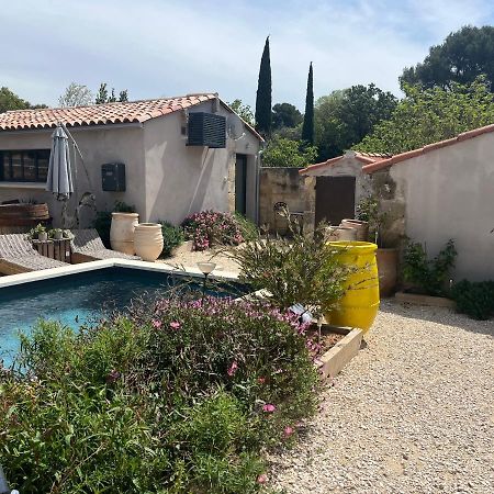 Studio Dans Les Alpilles Appartement Fontvieille Buitenkant foto