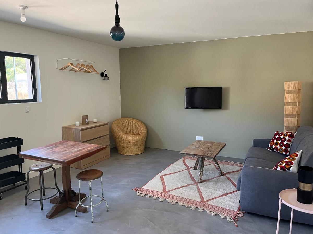 Studio Dans Les Alpilles Appartement Fontvieille Buitenkant foto