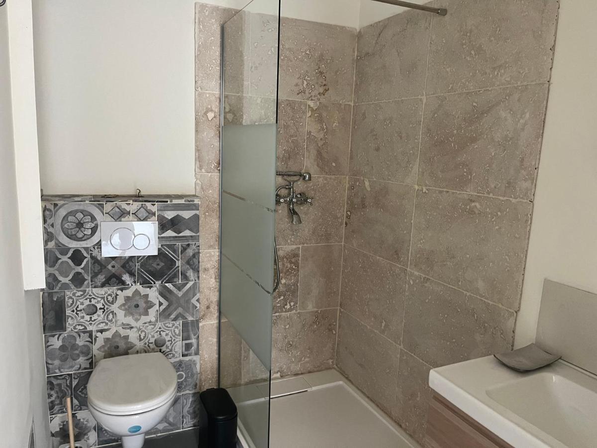 Studio Dans Les Alpilles Appartement Fontvieille Buitenkant foto