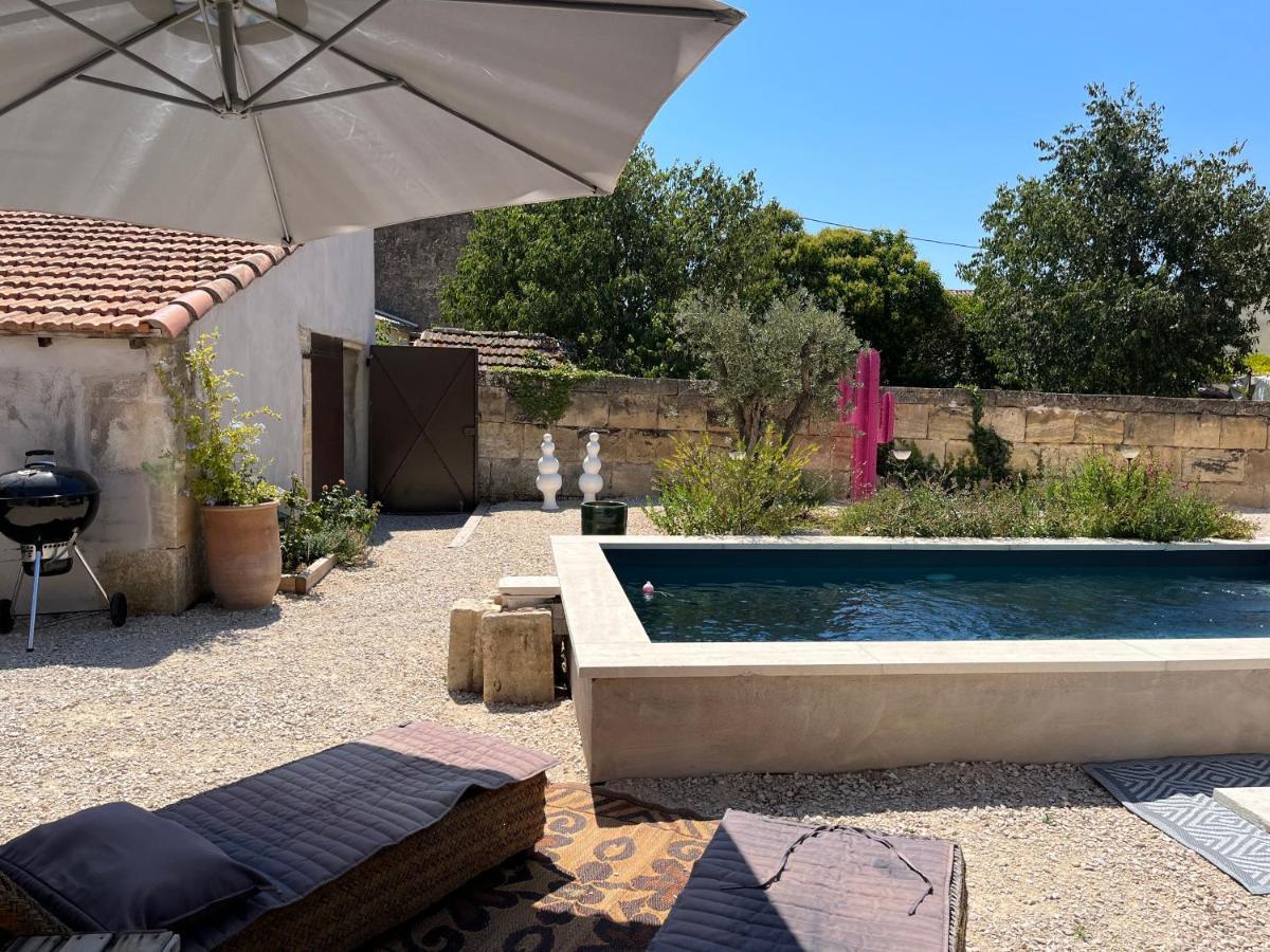 Studio Dans Les Alpilles Appartement Fontvieille Buitenkant foto