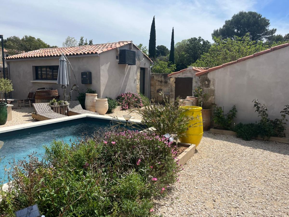 Studio Dans Les Alpilles Appartement Fontvieille Buitenkant foto