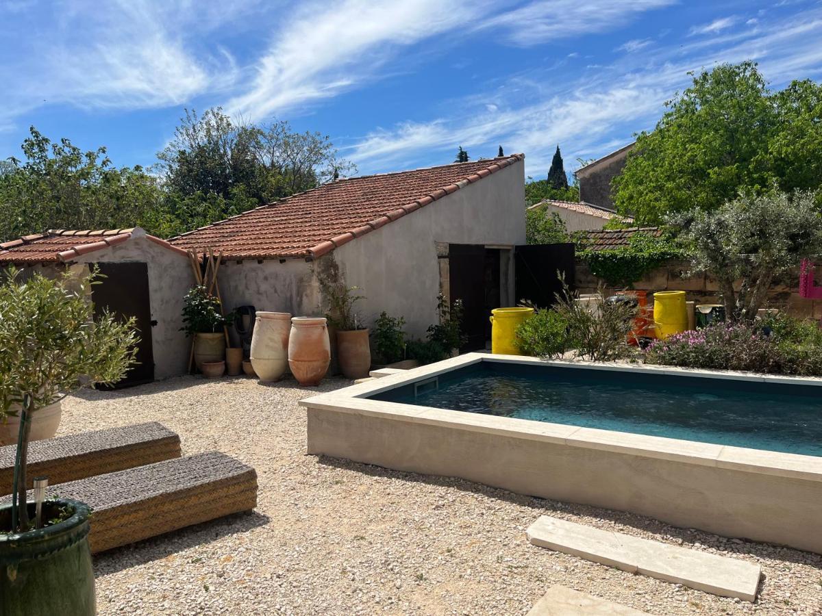 Studio Dans Les Alpilles Appartement Fontvieille Buitenkant foto